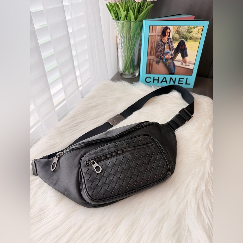Bottega Veneta Intrecciato Leather Belt Bag / Bumbag